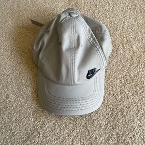Nike Hat- Light Green